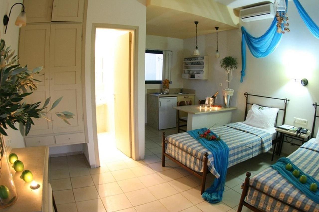 Golden Bay Hotel Apartments Malia  Exterior photo