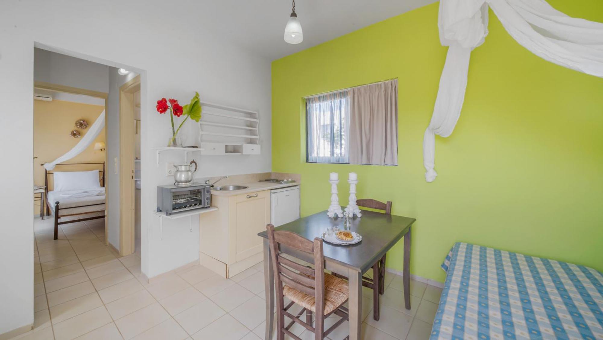 Golden Bay Hotel Apartments Malia  Room photo